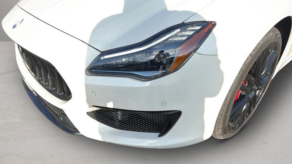Used 2022 Maserati Quattroporte Modena Q4 image 9