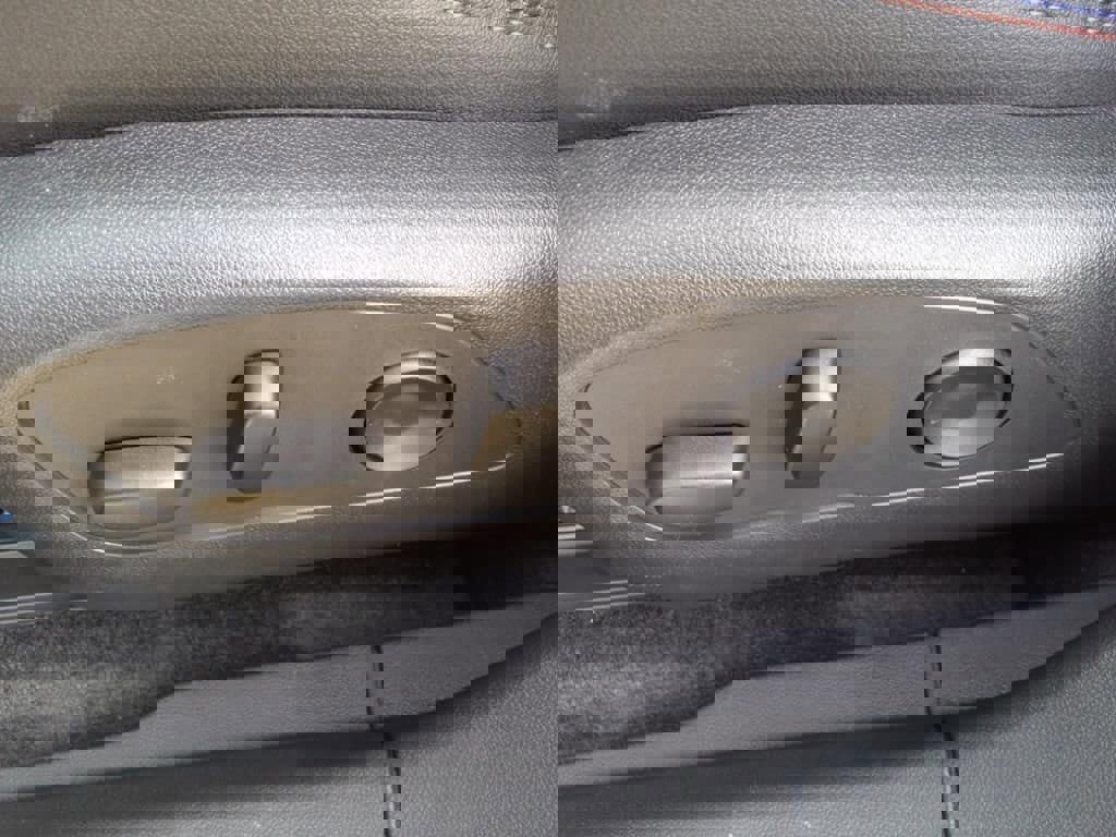 New 2025 Chevrolet Blazer EV RS image 12