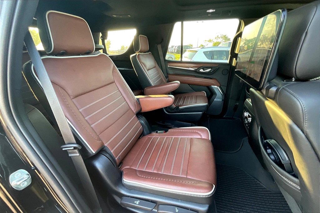 Used 2023 GMC Yukon Denali Ultimate image 27