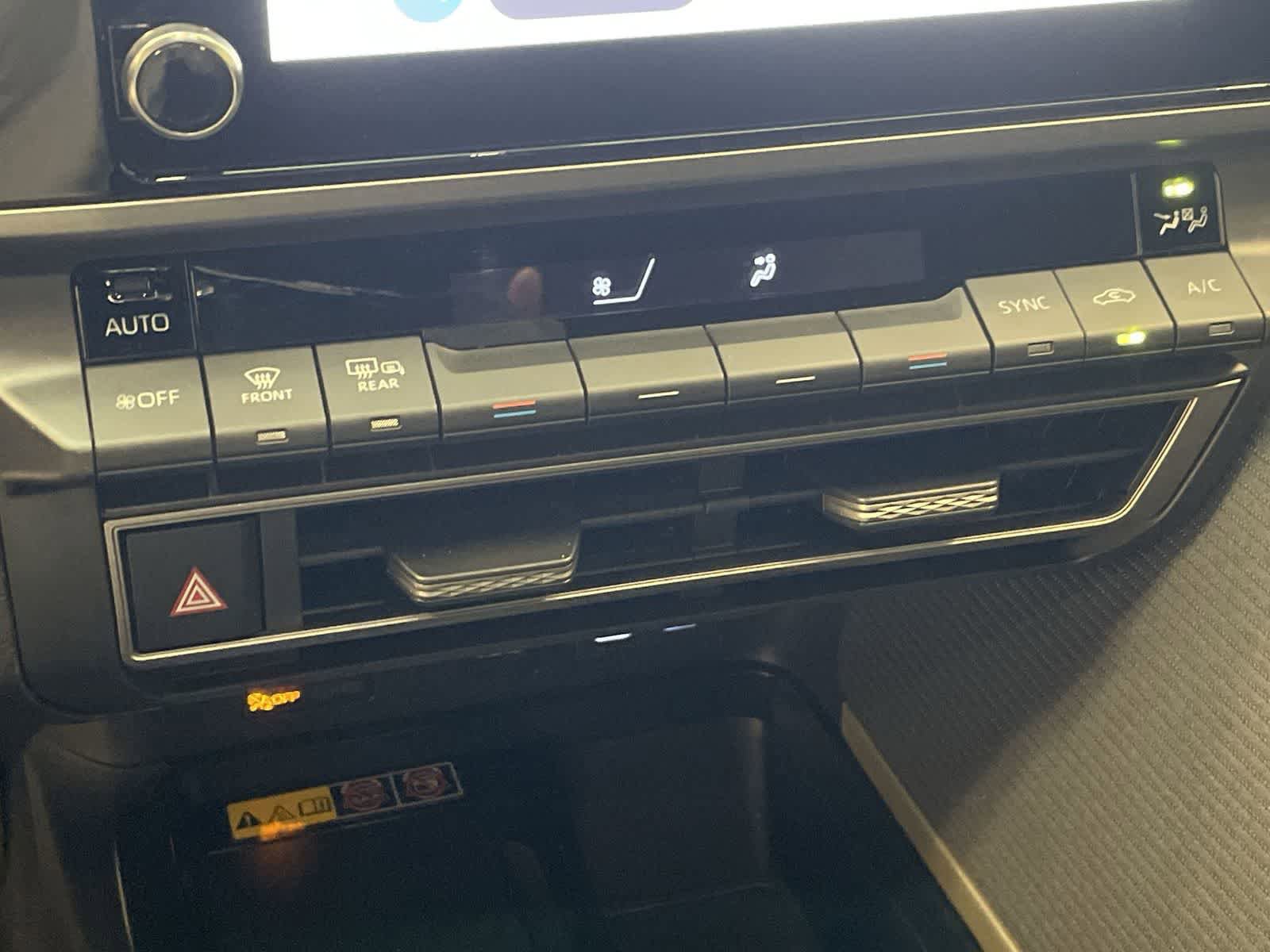 Used 2025 Toyota Camry SE FWD image 29