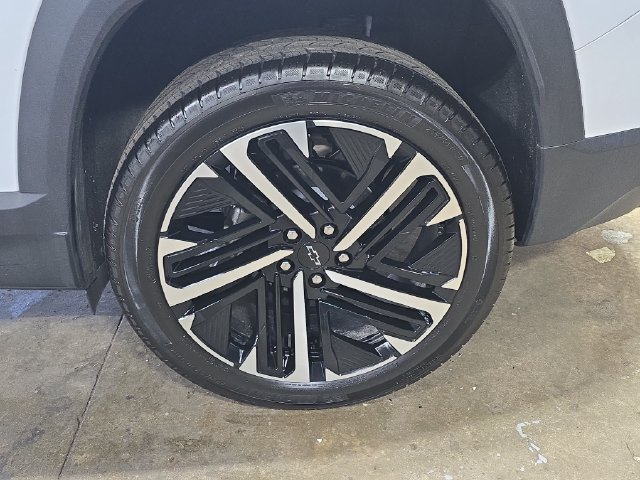 New 2026 Chevrolet Equinox RS w/ Convenience Package III FWD image 36