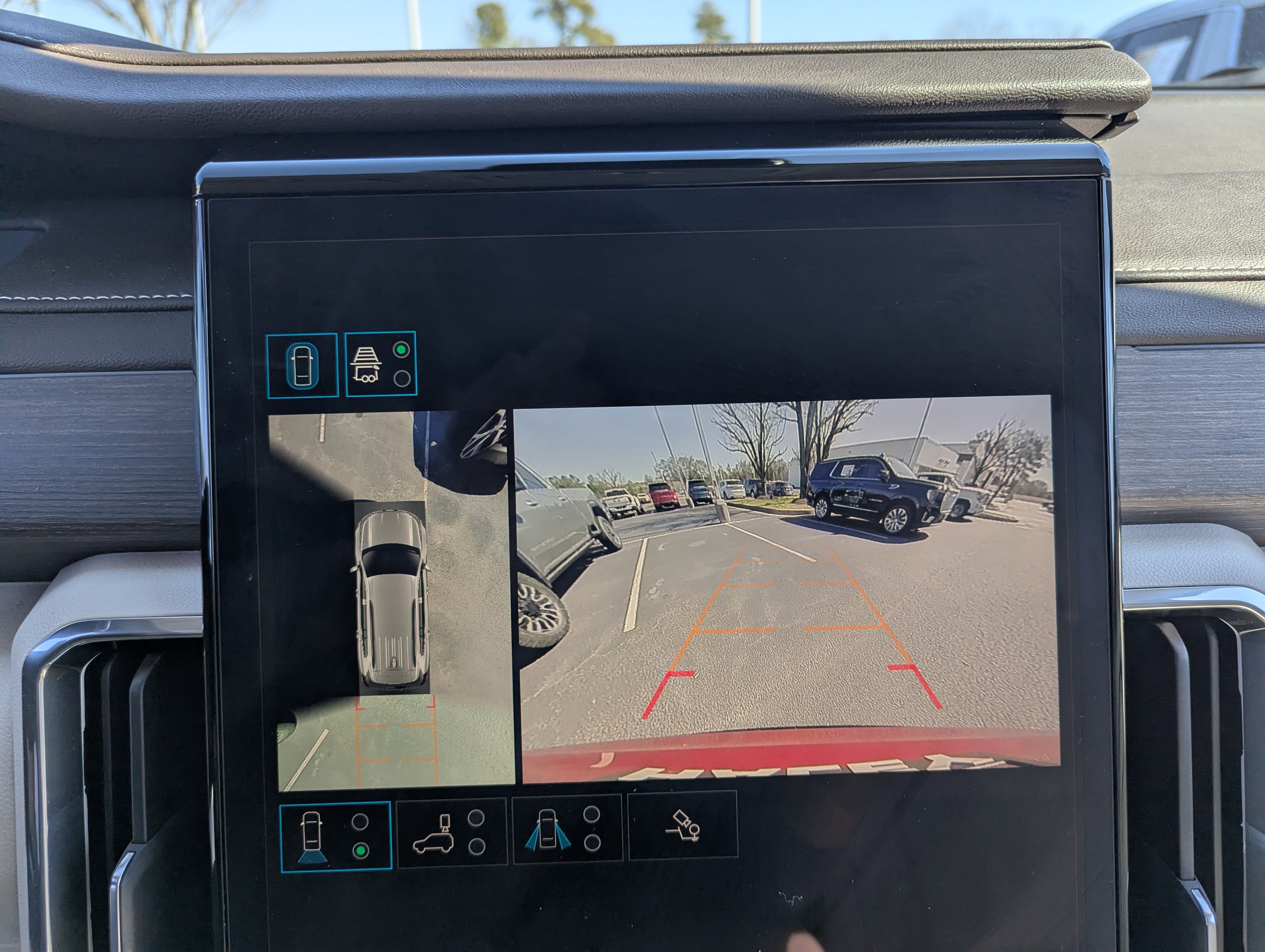 Used 2025 GMC Acadia Denali w/ LPO, Floor Liner Package image 24