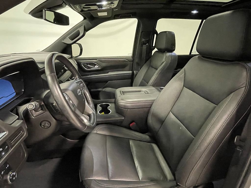 Used 2022 Chevrolet Tahoe Z71 w/ Luxury Package image 3