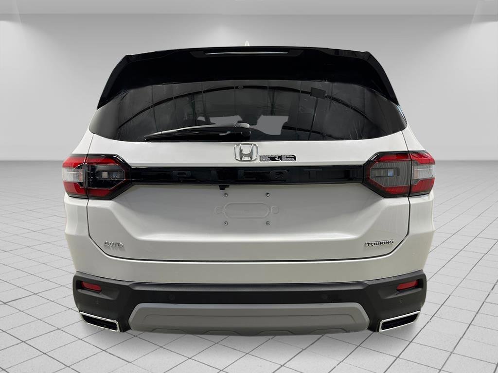 New 2025 Honda Pilot Touring image 4