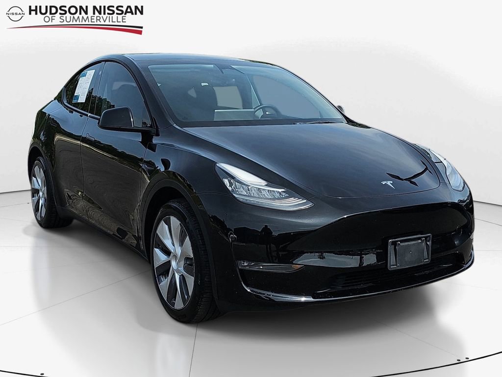 Used 2023 Tesla Model Y Long Range AWD/4WD image 1