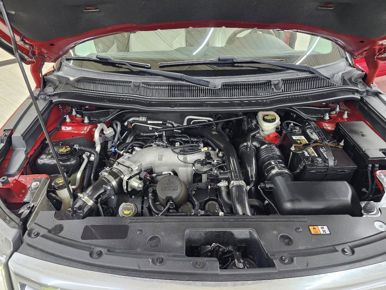 Used 2016 Ford Explorer Platinum image 47