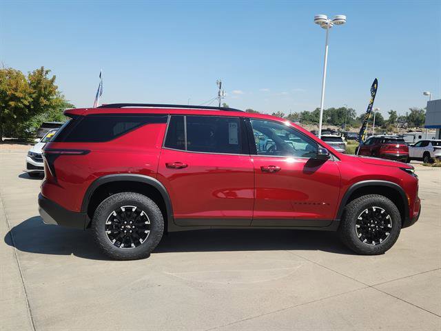 New 2026 Chevrolet Traverse Z71 w/ Enhanced Driving Package image 2