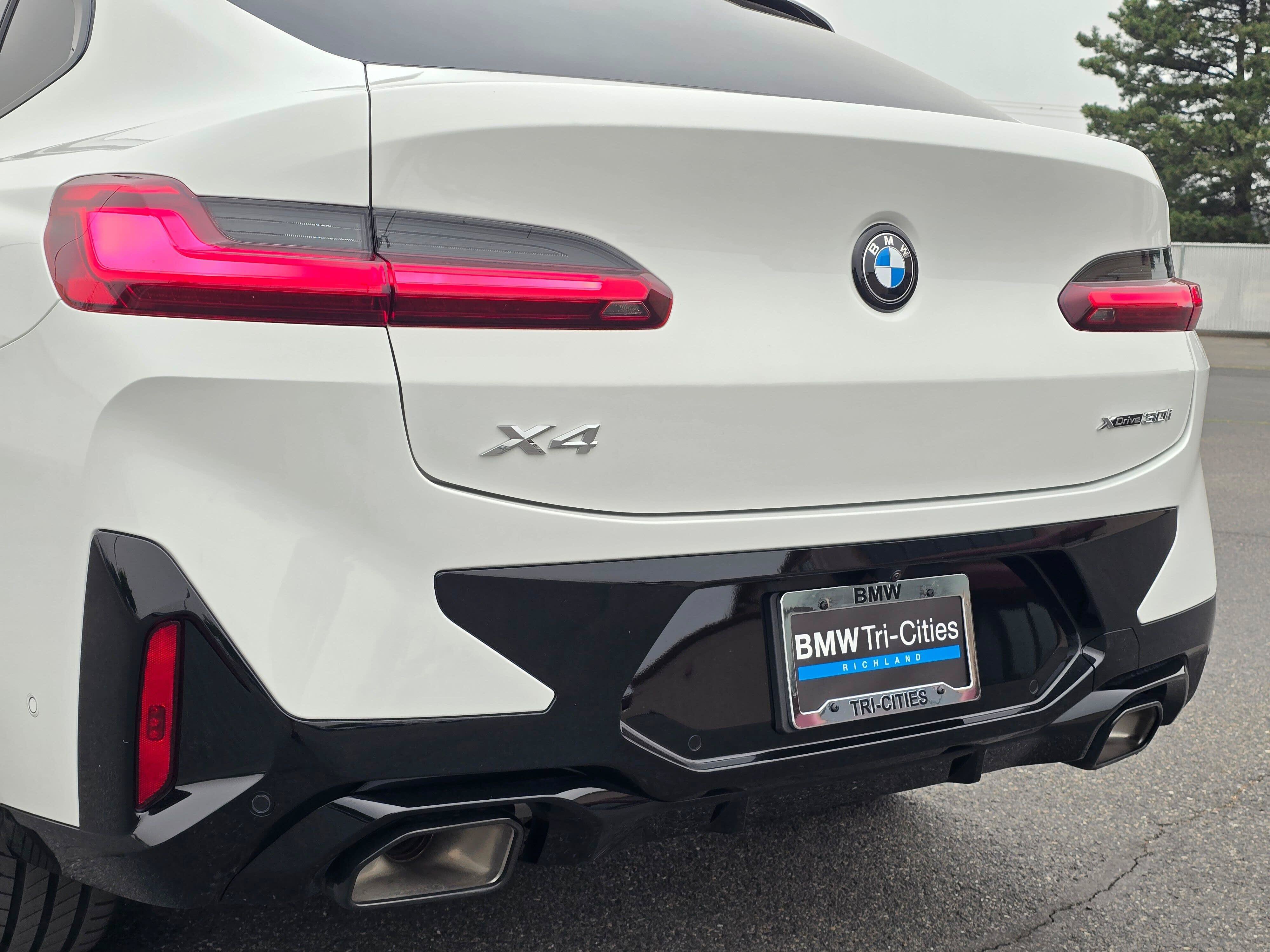 Used 2025 BMW X4 xDrive30i w/ Premium Package AWD/4WD image 7