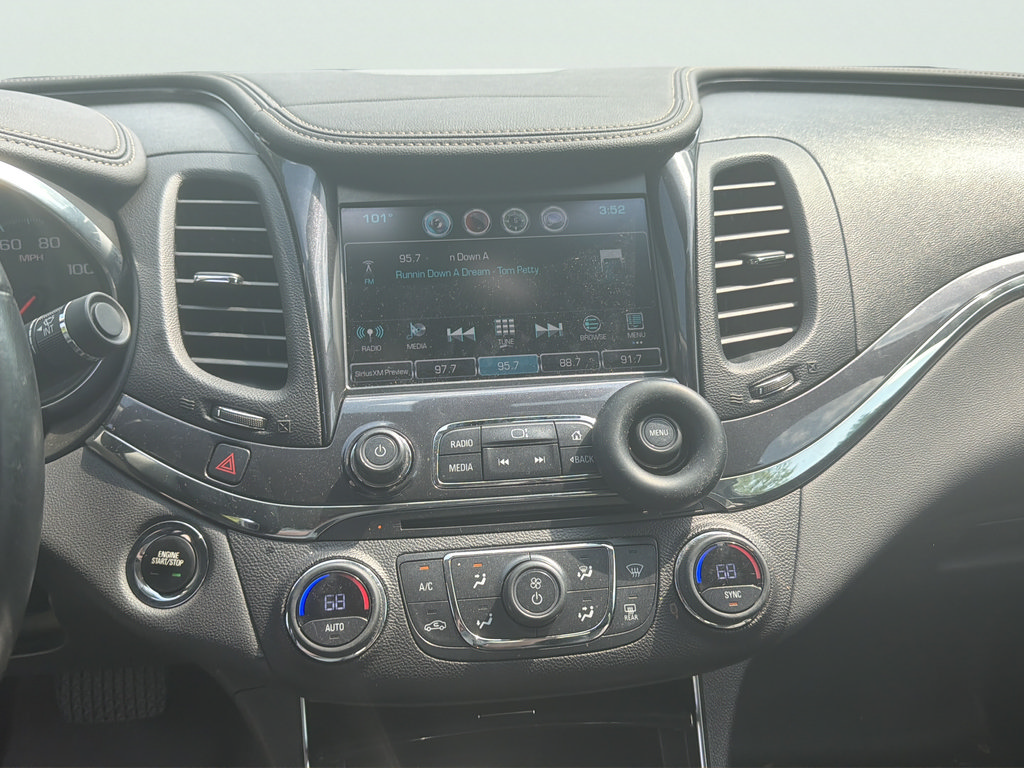 Used 2016 Chevrolet Impala LTZ FWD image 18