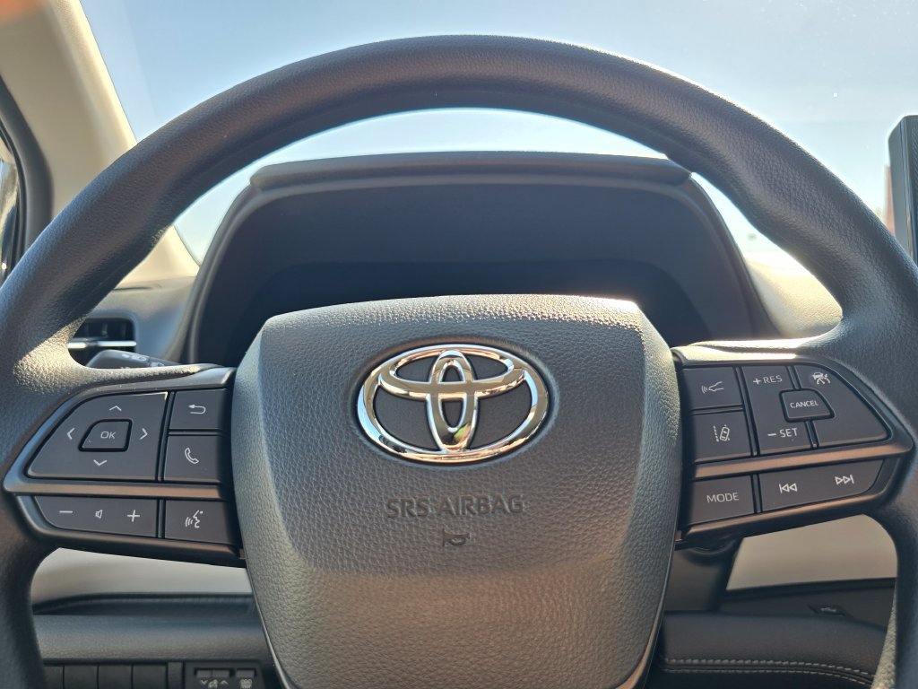 New 2026 Toyota Sienna LE AWD/4WD image 22