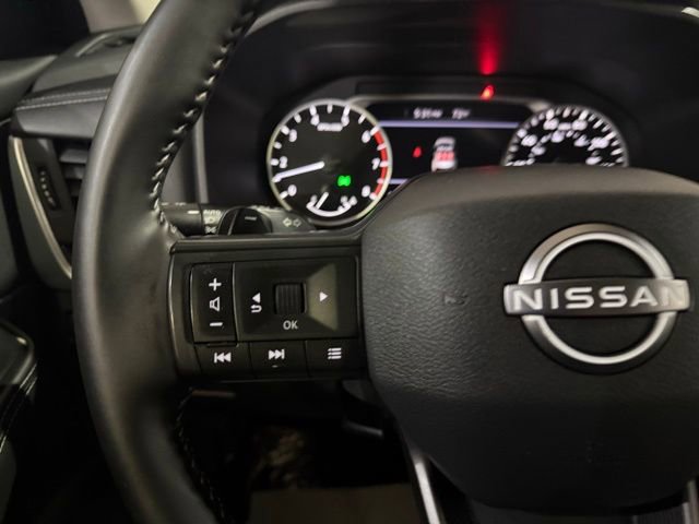 Certified 2025 Nissan Rogue SV image 15
