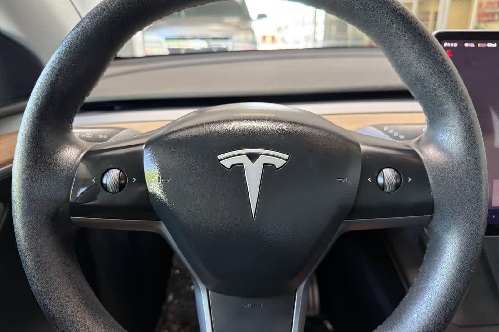 Used 2023 Tesla Model Y Performance AWD/4WD image 25