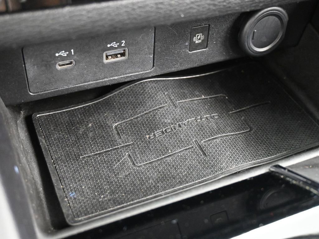 Used 2022 Mitsubishi Outlander SE image 27