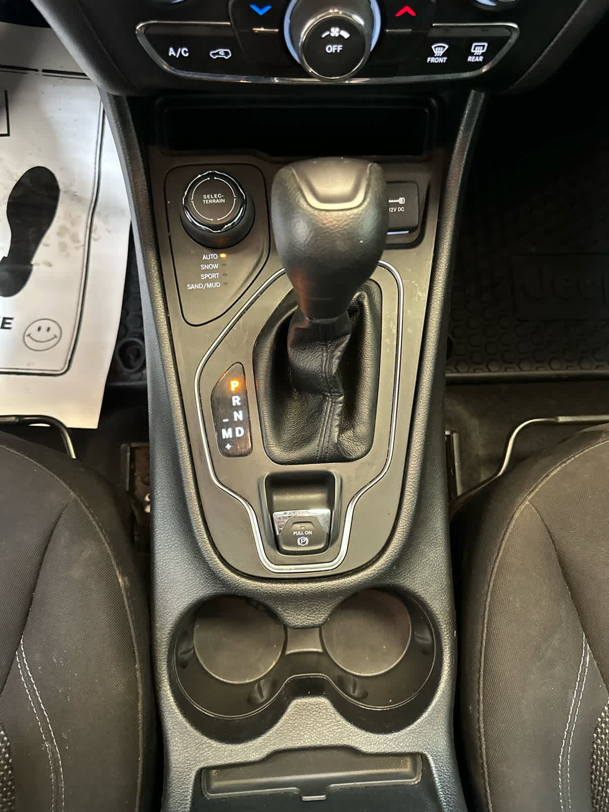 Used 2020 Jeep Cherokee Latitude w/ Cold Weather Group image 23