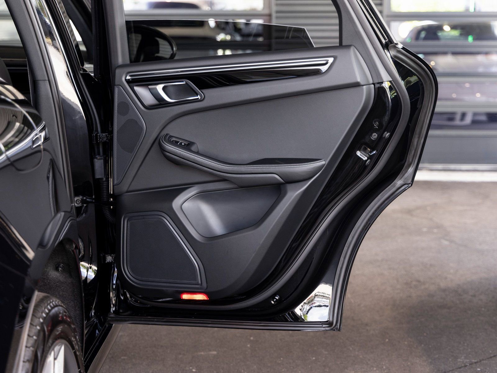 New 2025 Porsche Macan Turbo image 29