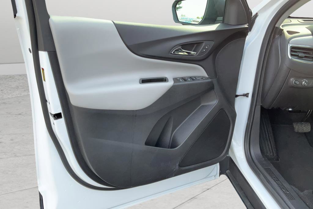 Used 2024 Chevrolet Equinox LS w/ LS Convenience Package FWD image 11