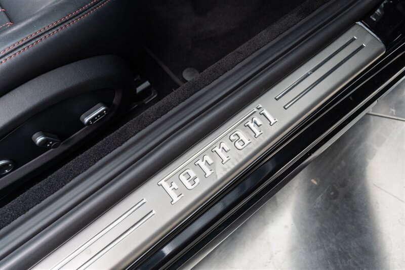 Used 2017 Ferrari California T RWD image 55