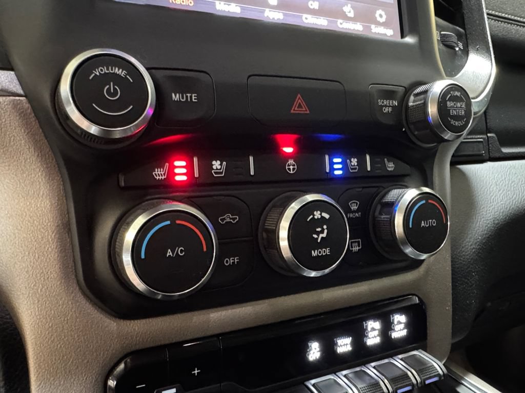 Used 2021 RAM 1500 Laramie AWD/4WD image 30