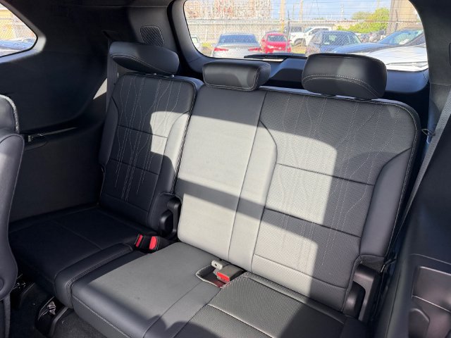 New 2027 Buick Enclave Avenir FWD image 14