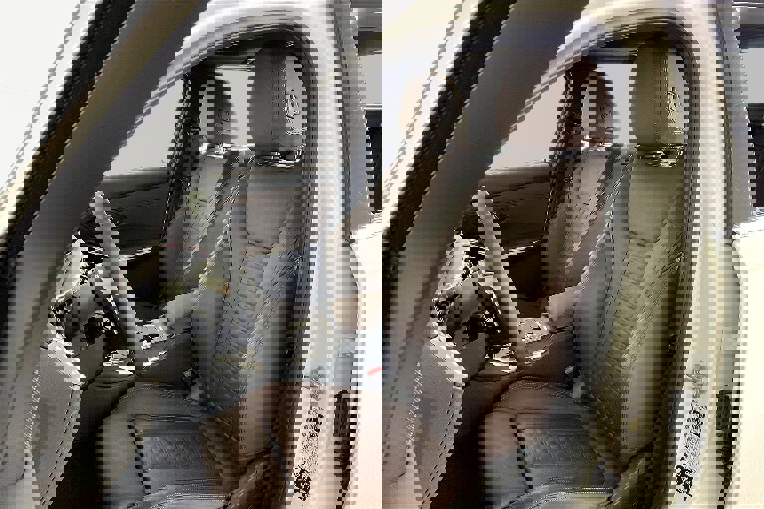 Certified 2025 BMW 330i xDrive Sedan w/ Premium Package image 25