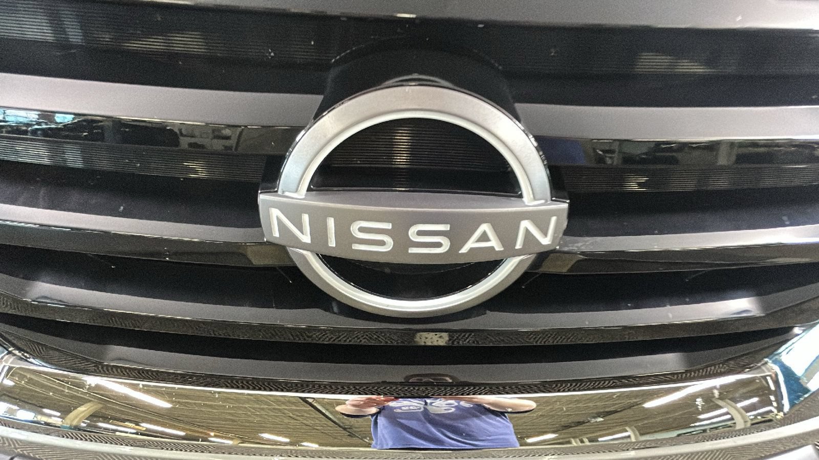 Used 2025 Nissan Pathfinder SV AWD/4WD image 9
