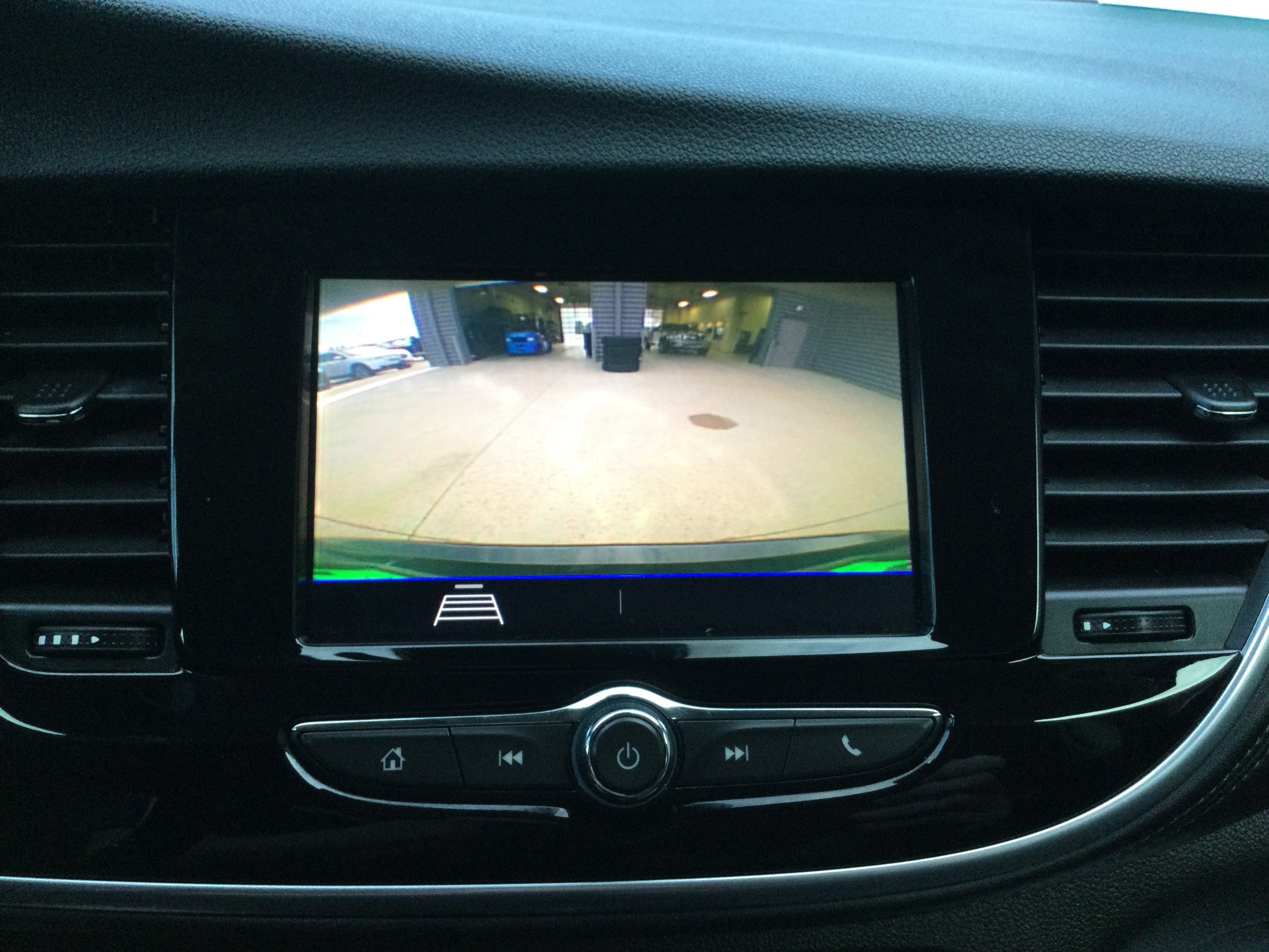 Used 2022 Buick Encore Preferred w/ Safety Package AWD/4WD image 11