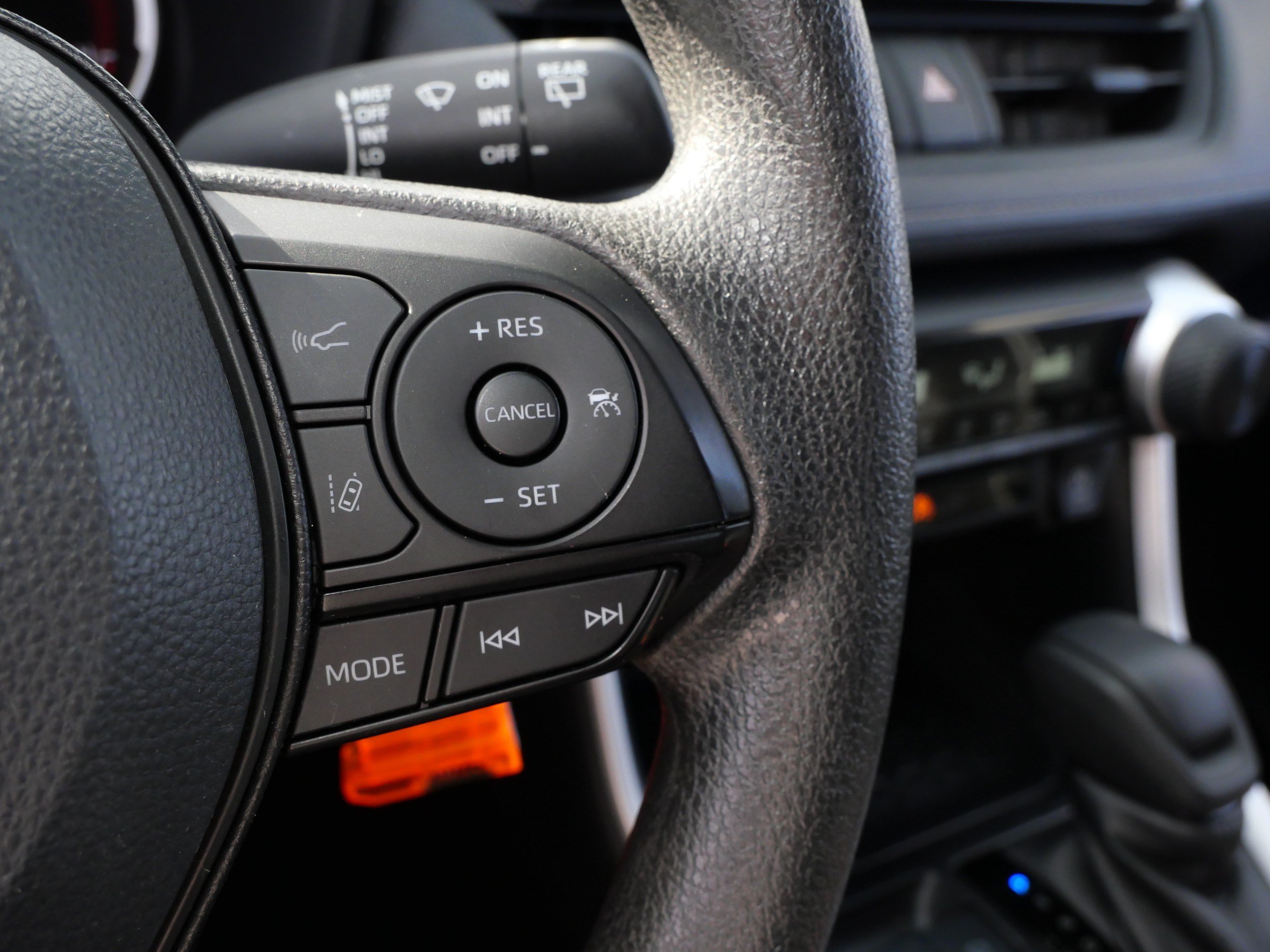 Certified 2025 Toyota RAV4 LE AWD/4WD image 26