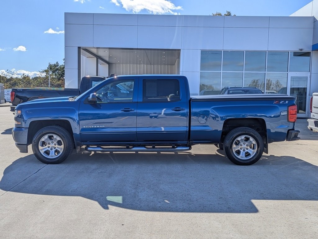 Used 2018 Chevrolet Silverado 1500 LT w/ All Star Edition image 9