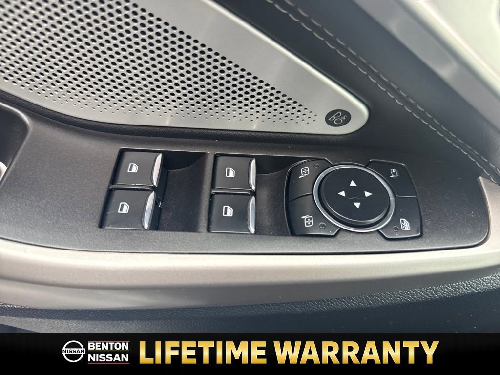 Used 2023 Ford Explorer Limited w/ Limited Technology Package image 13