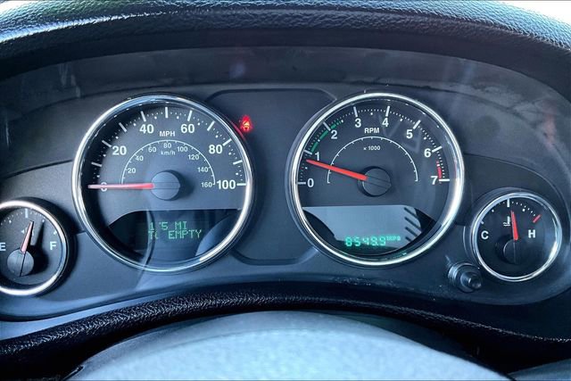 Used 2012 Jeep Wrangler Unlimited Rubicon w/ Connectivity Group image 21