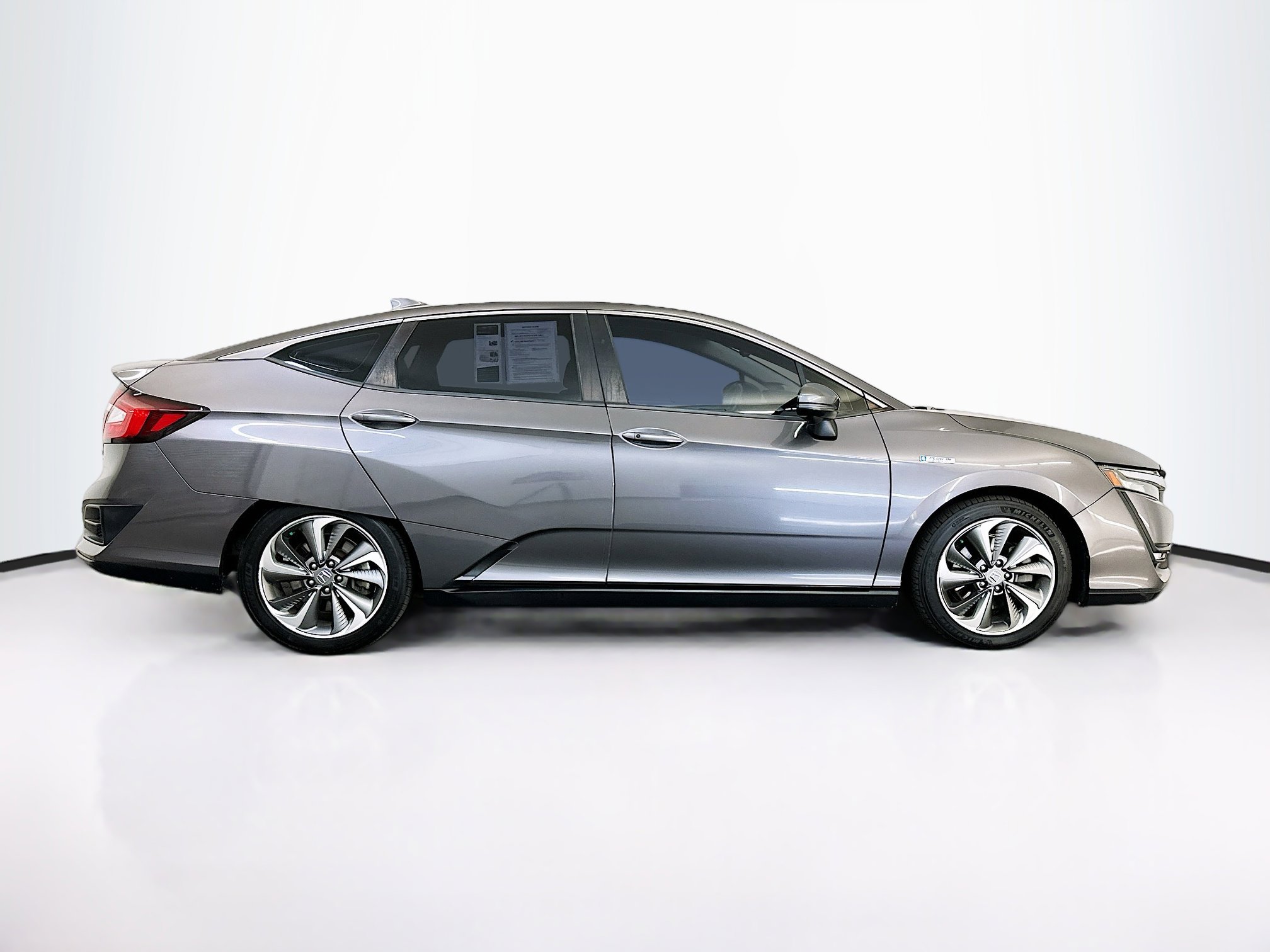Used 2018 Honda Clarity Touring image 10