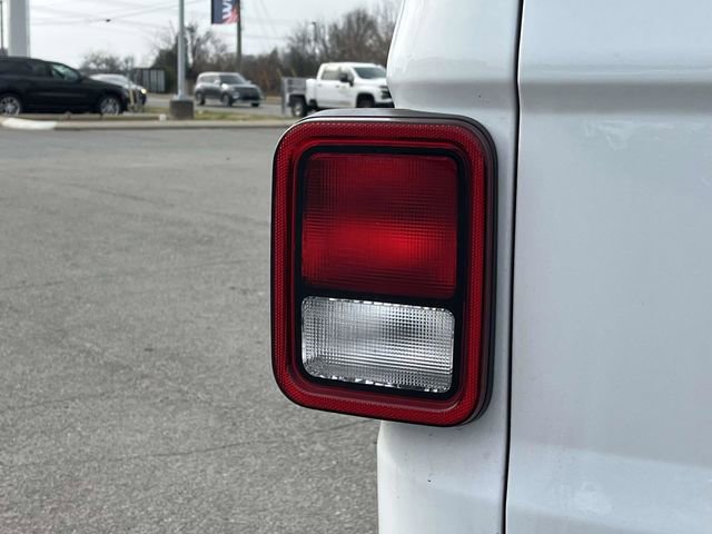 Used 2022 Jeep Gladiator Rubicon w/ Cold Weather Group image 10