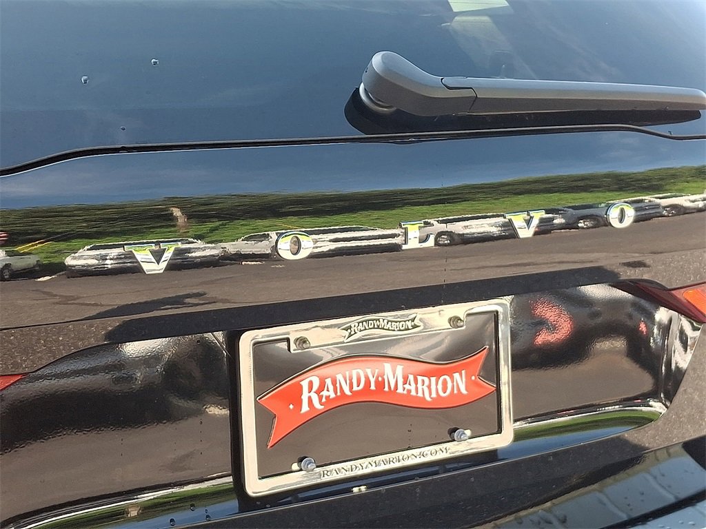 Used 2024 Volvo XC60 B5 Ultimate w/ Protection Package Premier image 30