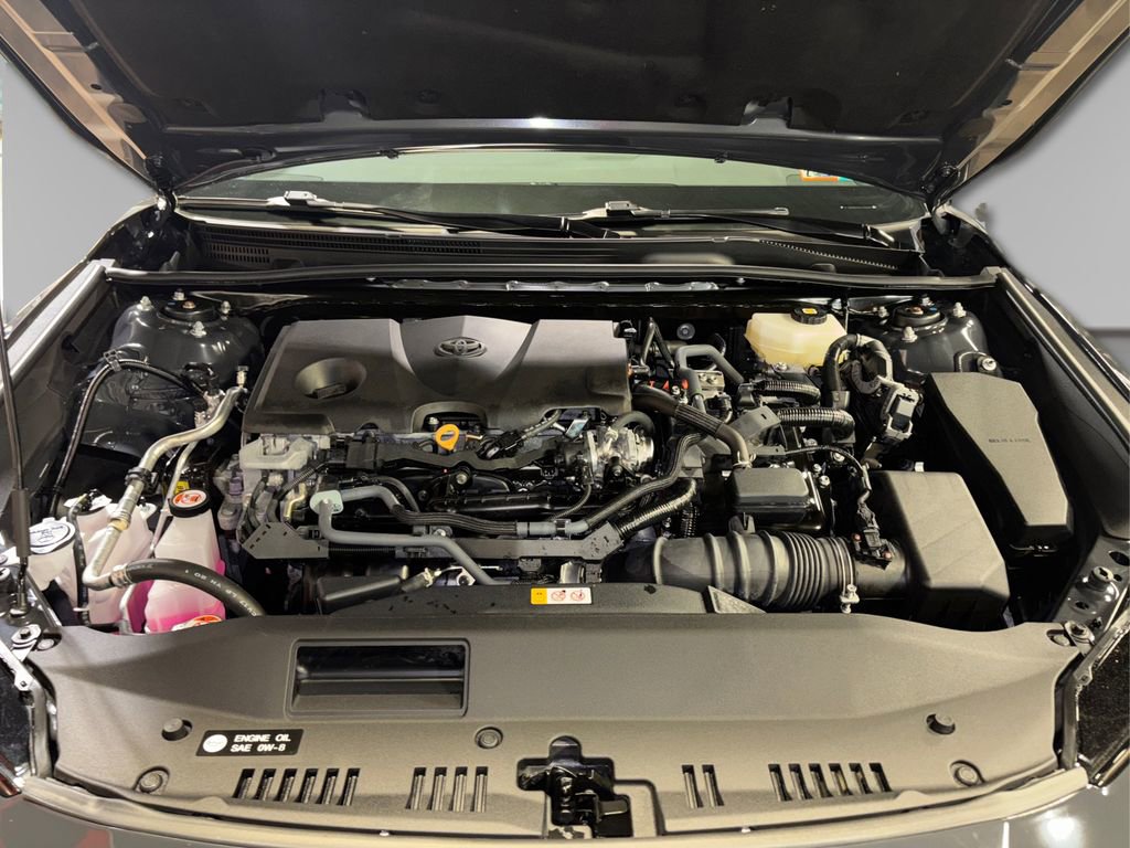 Used 2025 Toyota Camry SE image 15