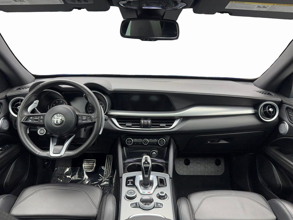 Used 2023 Alfa Romeo Stelvio Veloce image 15