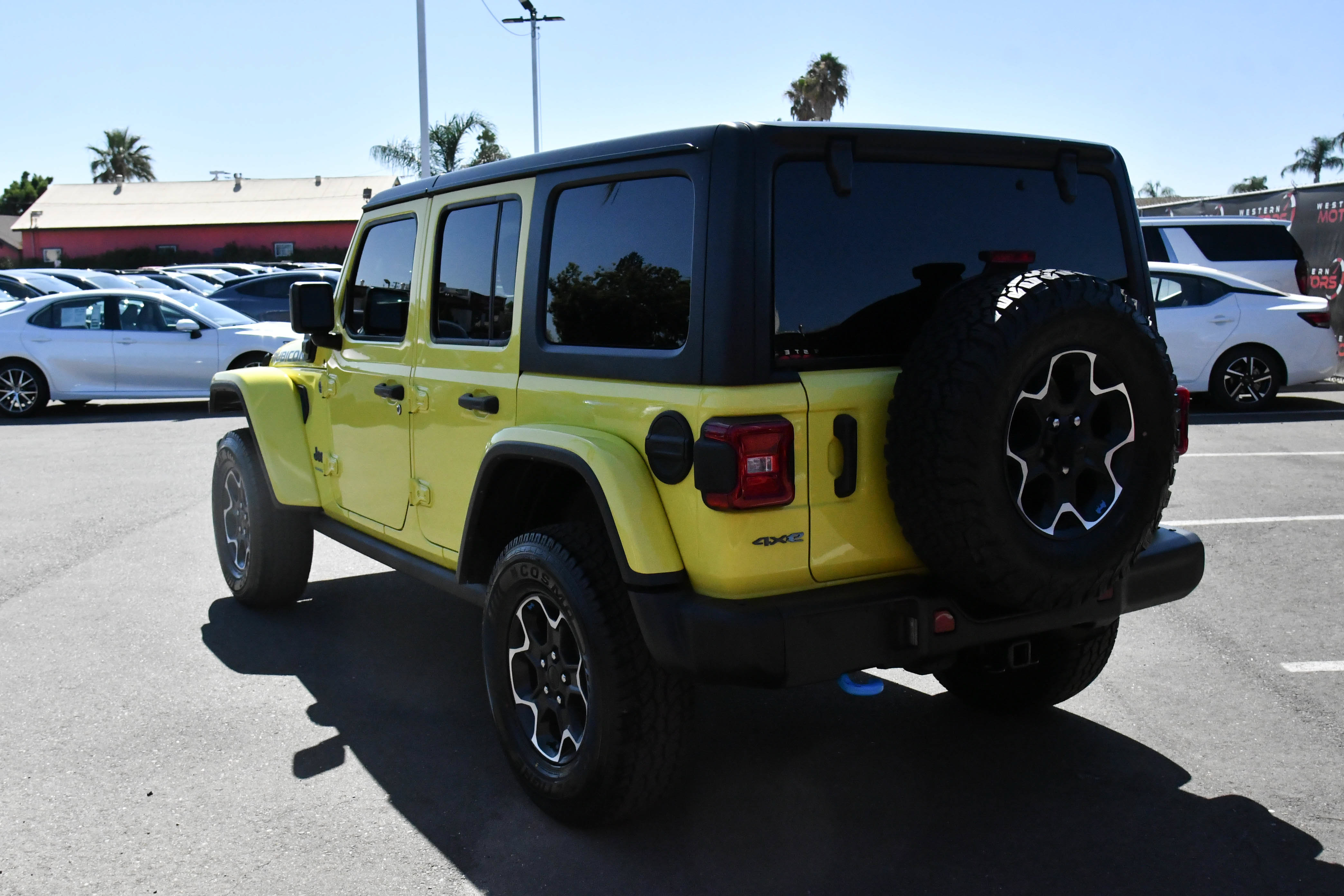 Used 2023 Jeep Wrangler Unlimited Rubicon 4xe w/ Steel Bumper Group AWD/4WD image 6