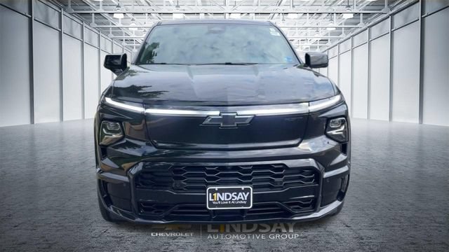 New 2026 Chevrolet Silverado EV 4x4 Crew Cab image 7