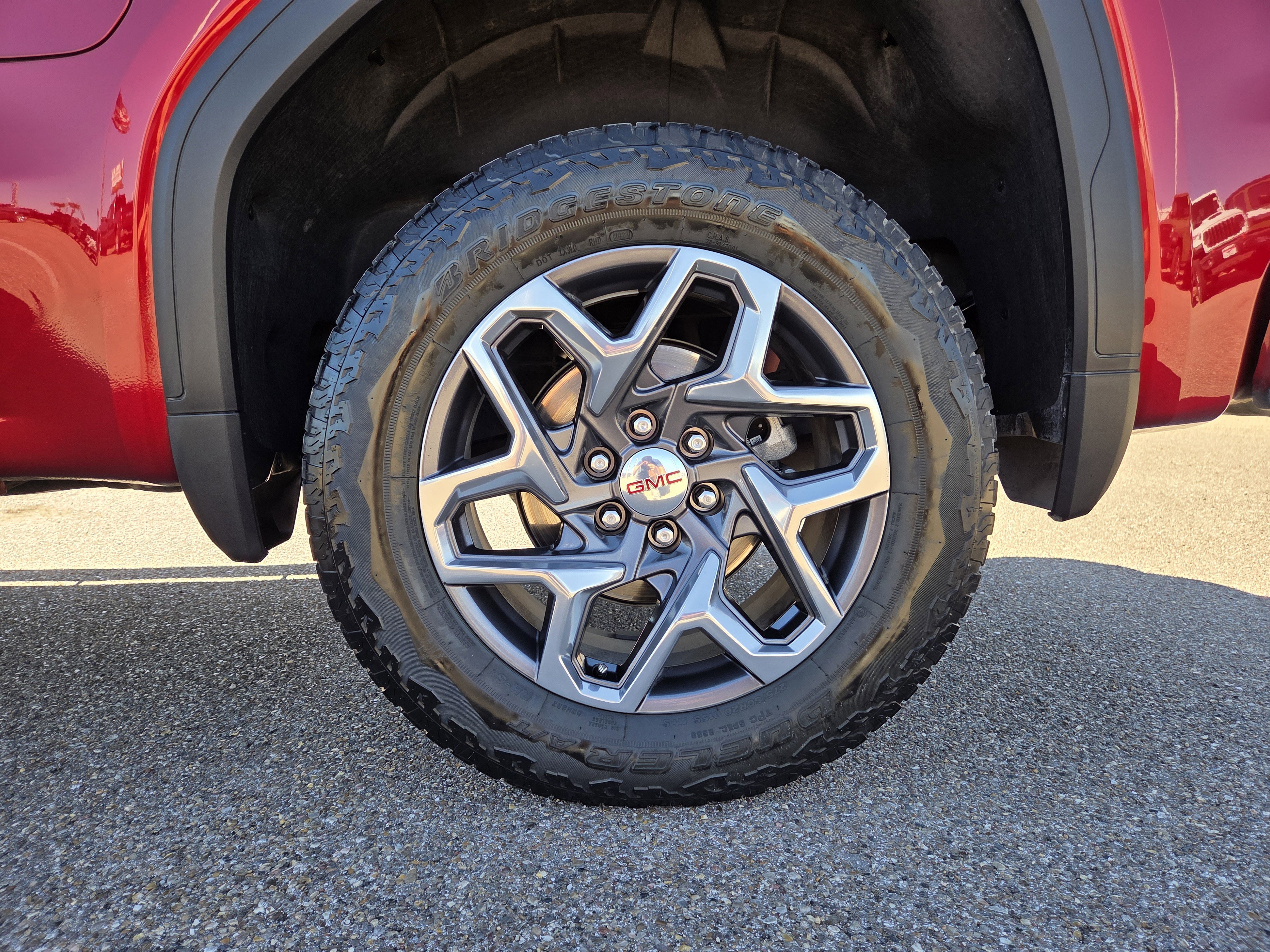 Used 2024 GMC Sierra 1500 SLT w/ X31 Off-Road Package image 9