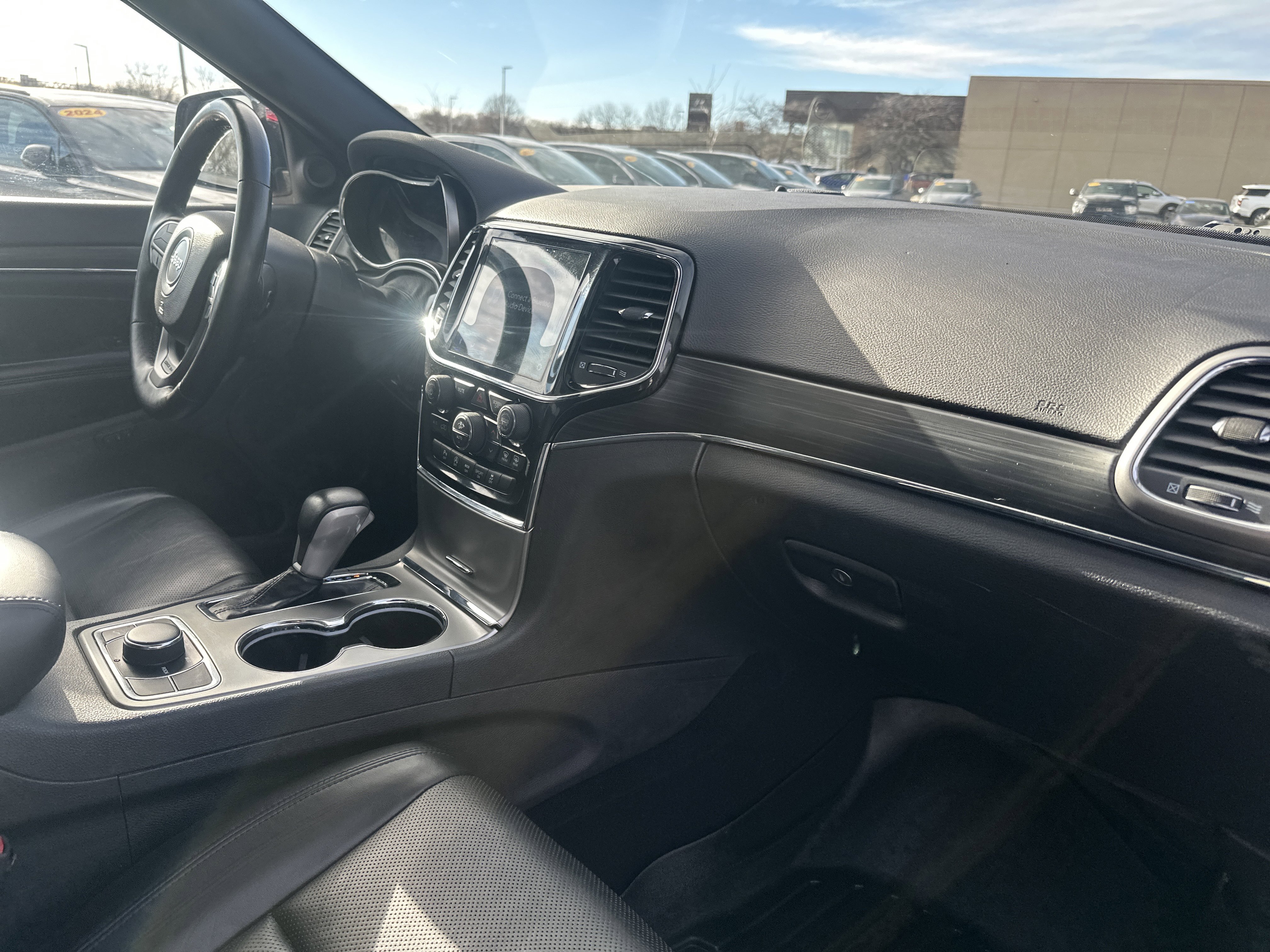 Used 2020 Jeep Grand Cherokee Limited w/ Luxury Group II image 25