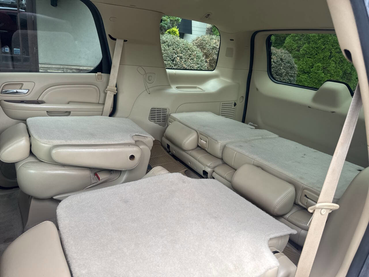 Used 2009 Cadillac Escalade AWD image 10
