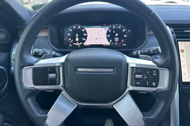 Certified 2025 Land Rover Discovery Dynamic SE AWD/4WD image 22