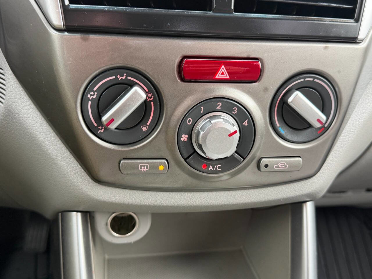 Used 2010 Subaru Forester 2.5X Premium w/ Popular Equipment Group 1A image 41