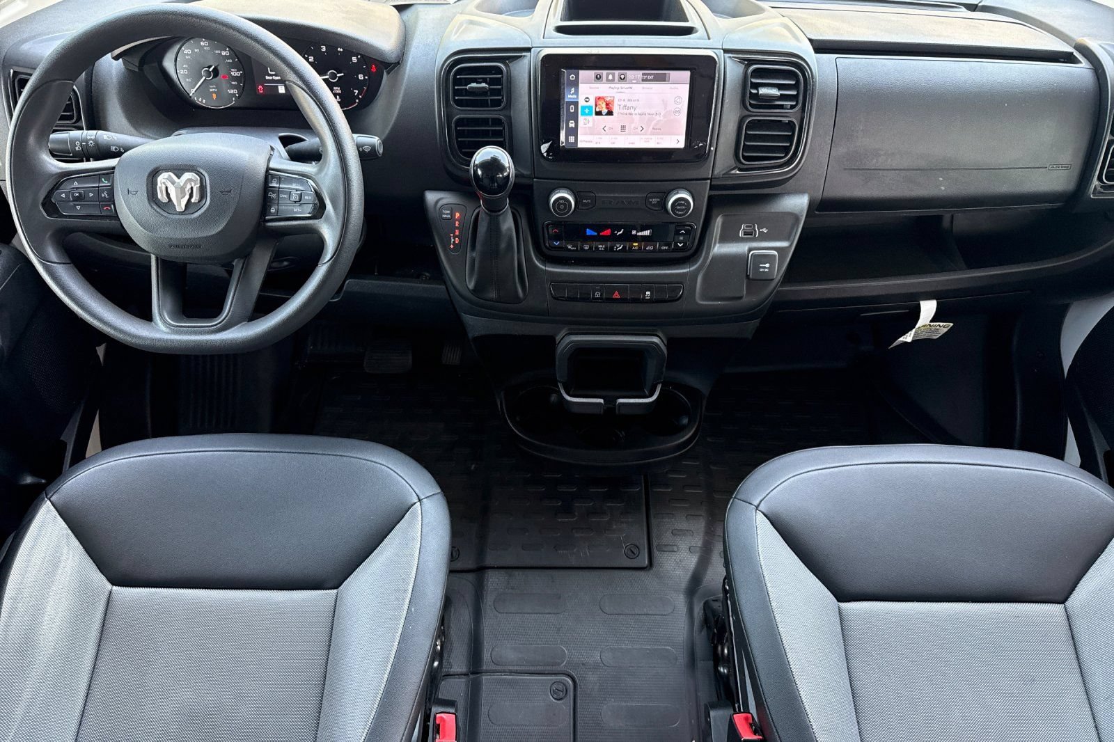 Used 2024 RAM ProMaster 2500 w/ Convenience Group FWD image 18