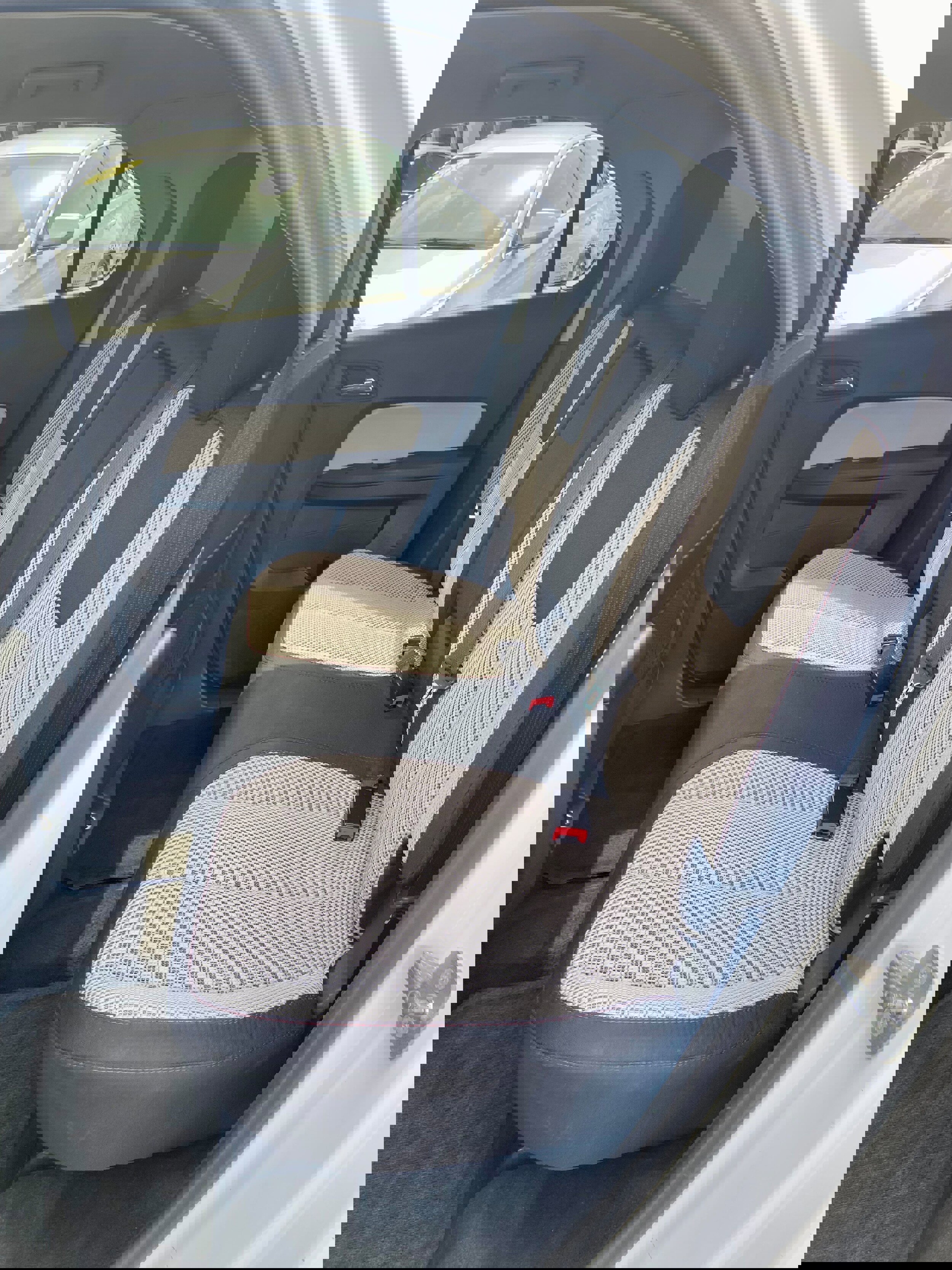 Used 2017 Chevrolet Equinox LT image 11