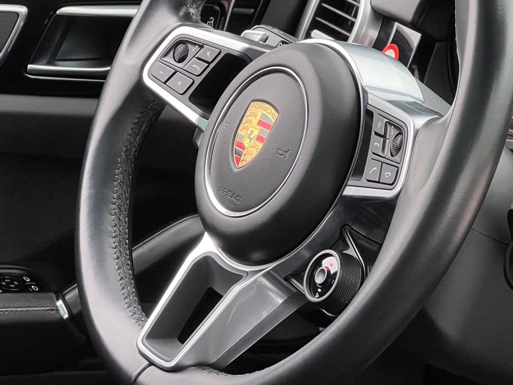 Used 2021 Porsche Cayenne GTS image 40