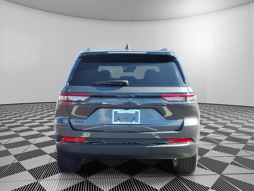 New 2025 Jeep Grand Cherokee Limited w/ Trailer Tow Package image 5