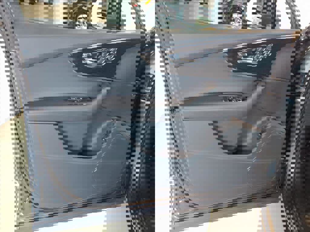 Certified 2025 Audi Q7 3.0T Premium w/ Convenience Package image 10