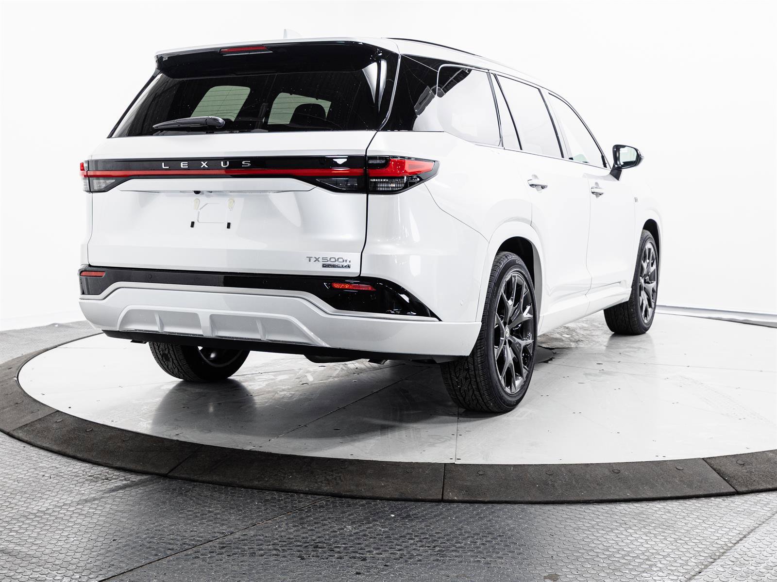 New 2026 Lexus TX 500h AWD image 13