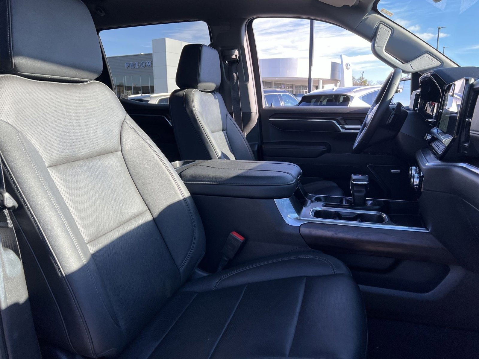 Used 2023 GMC Sierra 1500 SLT w/ SLT Premium Package image 24