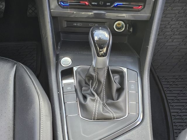 Certified 2022 Volkswagen Tiguan SE FWD image 19